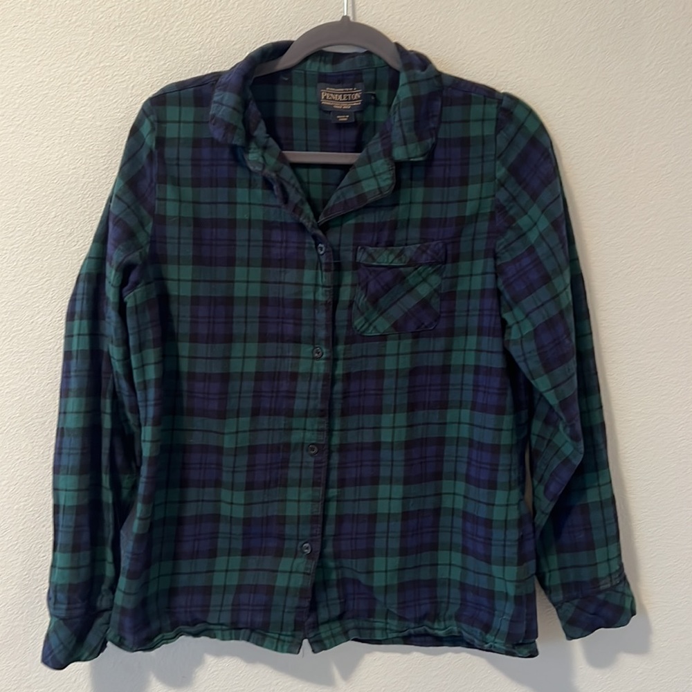 Pendleton Plaid Lightweight Flannel, Button-Down,… - image 1